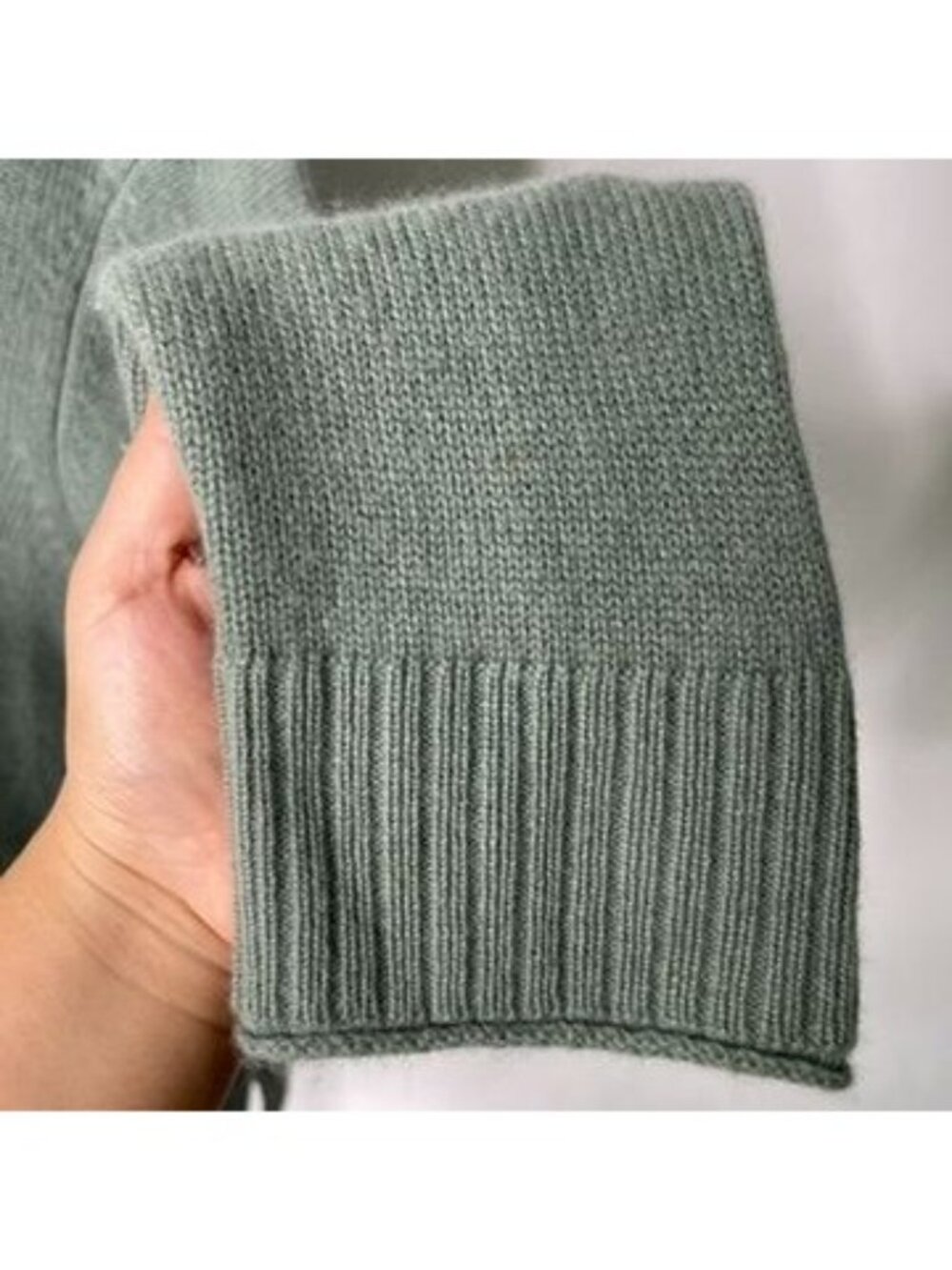 Quince Cashmere Sweater Womens Medium M Green Boxy Crewneck Pullover Top Knit - Picture 5 of 12